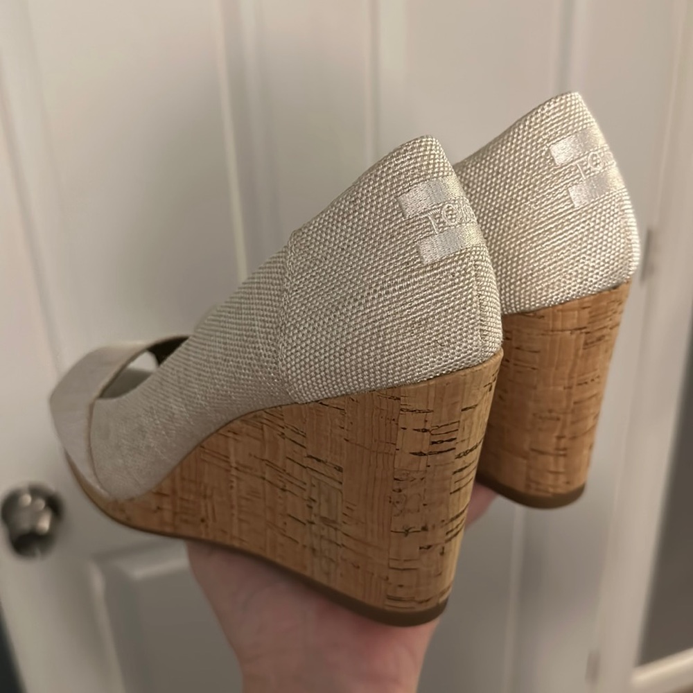 TOMs wedges